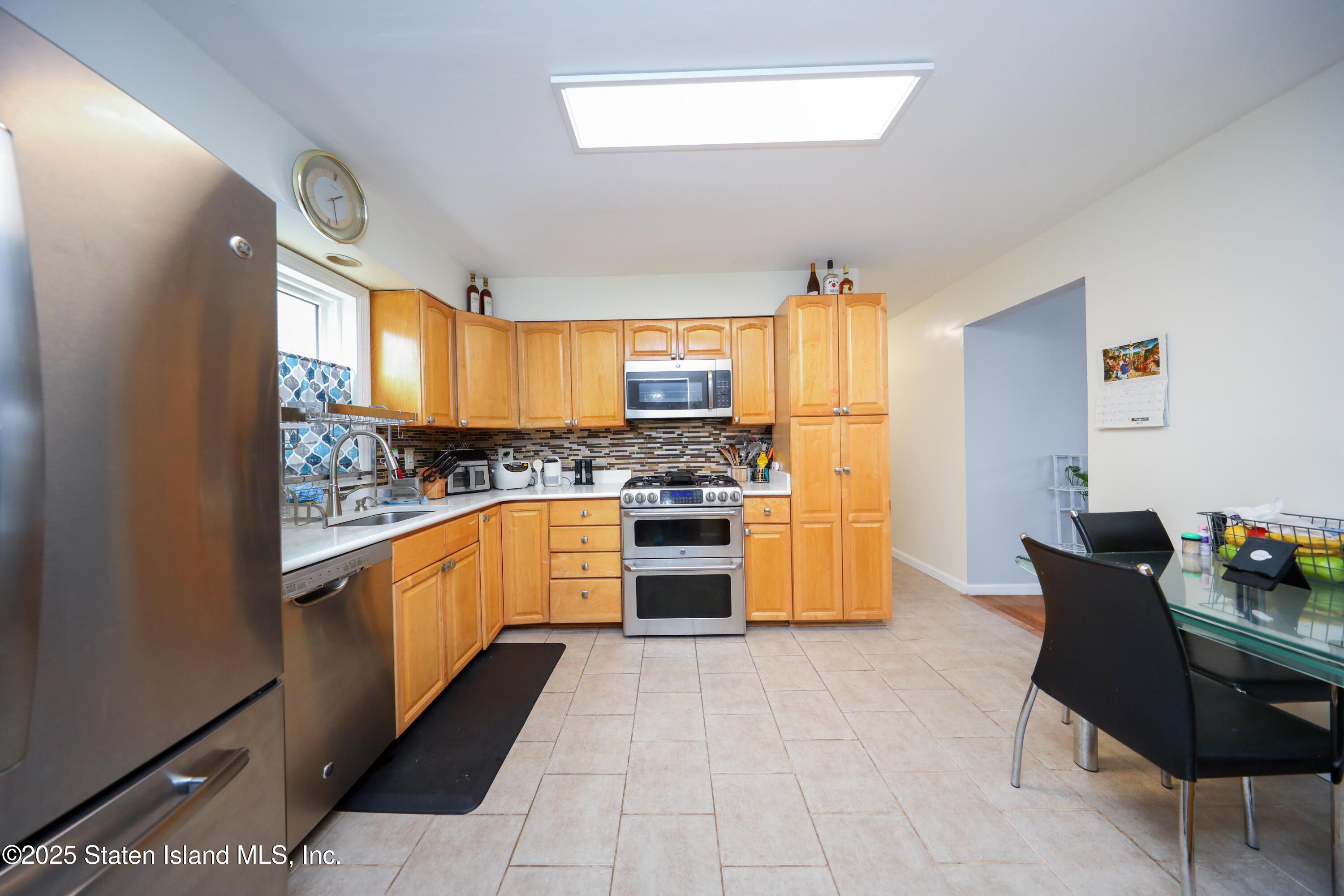 139 Kennington Street, Staten Island, New York image 12