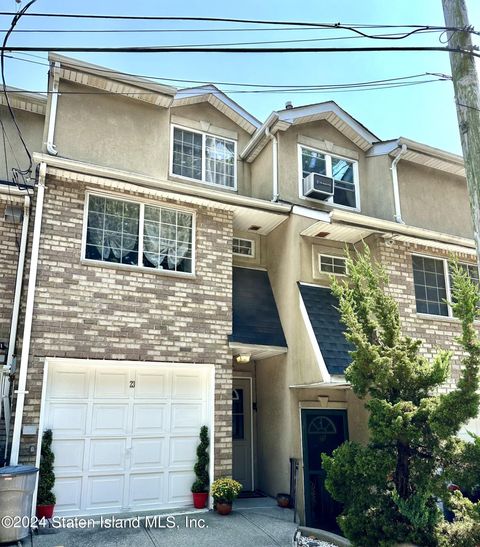 Photo of 23 Savo Lane, Staten Island, NY 10305 (MLS # 2405023)