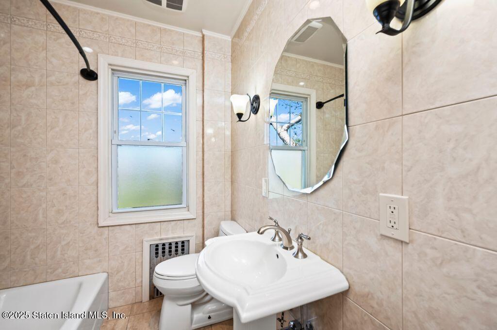 29 Livingston Court, Staten Island, New York image 18