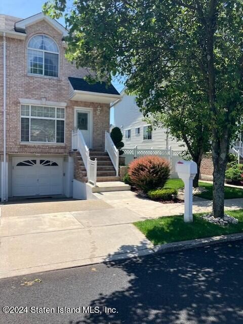 Photo of 1006 Sheldon Avenue, Staten Island, NY 10309 (MLS # 2402891)