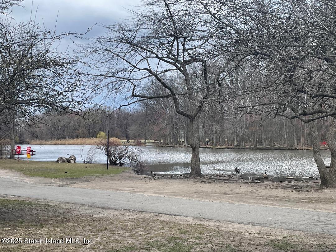 15 Parkview Loop #15, Staten Island, New York image 6