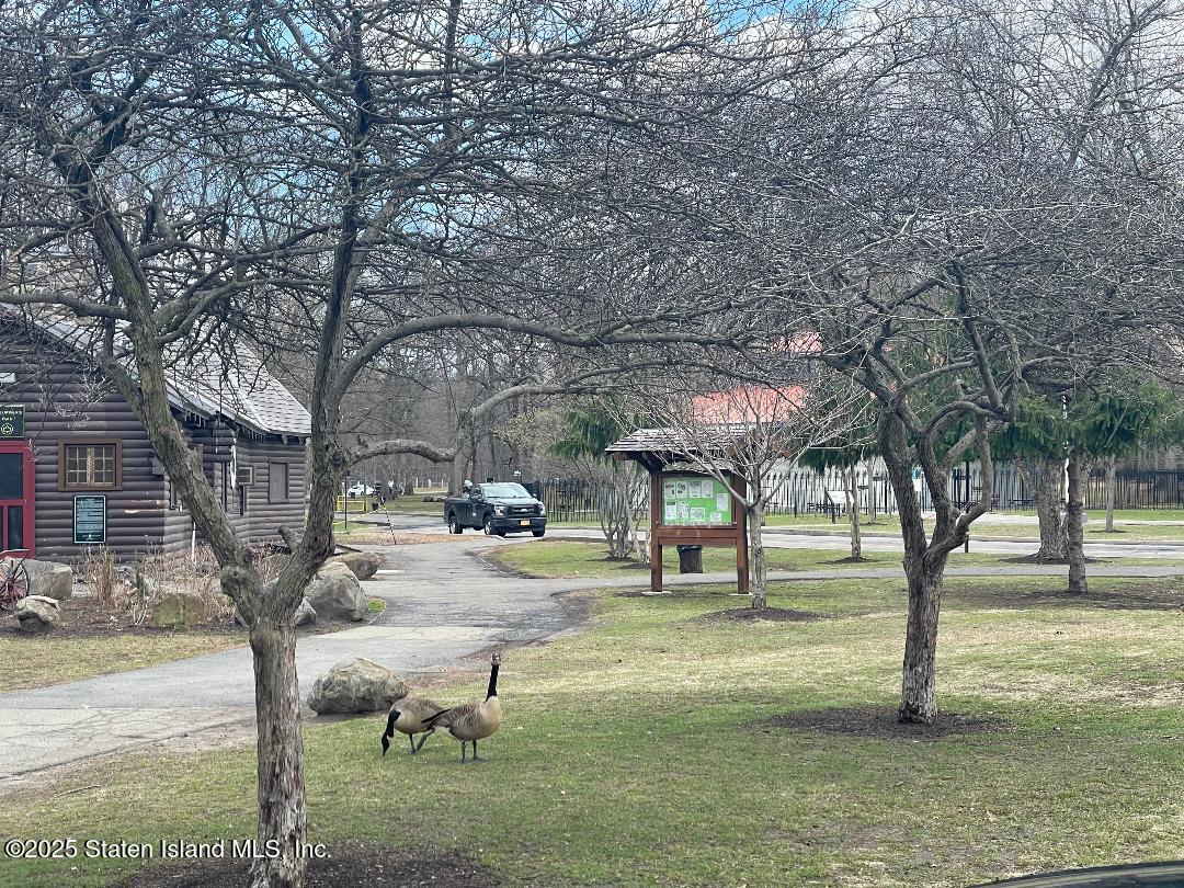 15 Parkview Loop #15, Staten Island, New York image 8