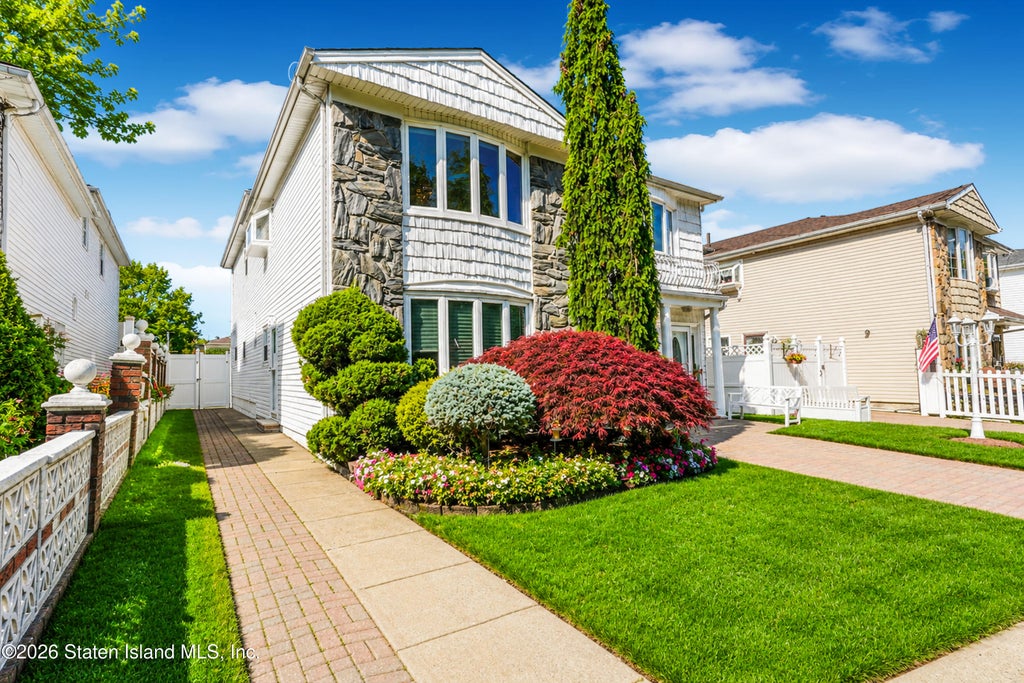 Photo of 102 Saxon Avenue, Staten Island, NY 10314 (MLS # 2602860)