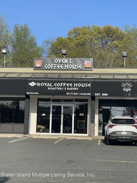 Photo of 4852 Arthur Kill Road, Staten Island, NY 10309 (MLS # 1161536)