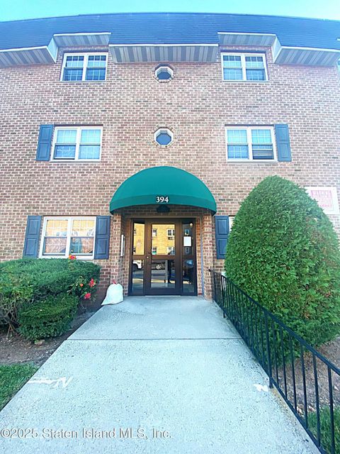 Photo of 394 Maryland Avenue #2a, Staten Island, NY 10305 (MLS # 2506695)