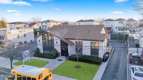 Photo of 3377 Richmond Avenue, Staten Island, NY 10312 (MLS # 2501276)