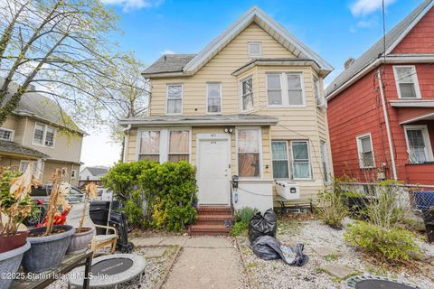 Photo of 485 Delafield Avenue, Staten Island, NY 10310 (MLS # 2502563)