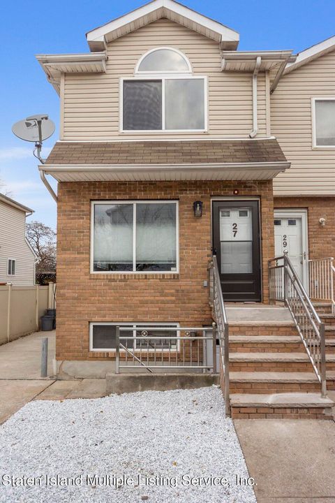 Photo of 27 Simmons Lane, Staten Island, NY 10314 (MLS # 1165772)