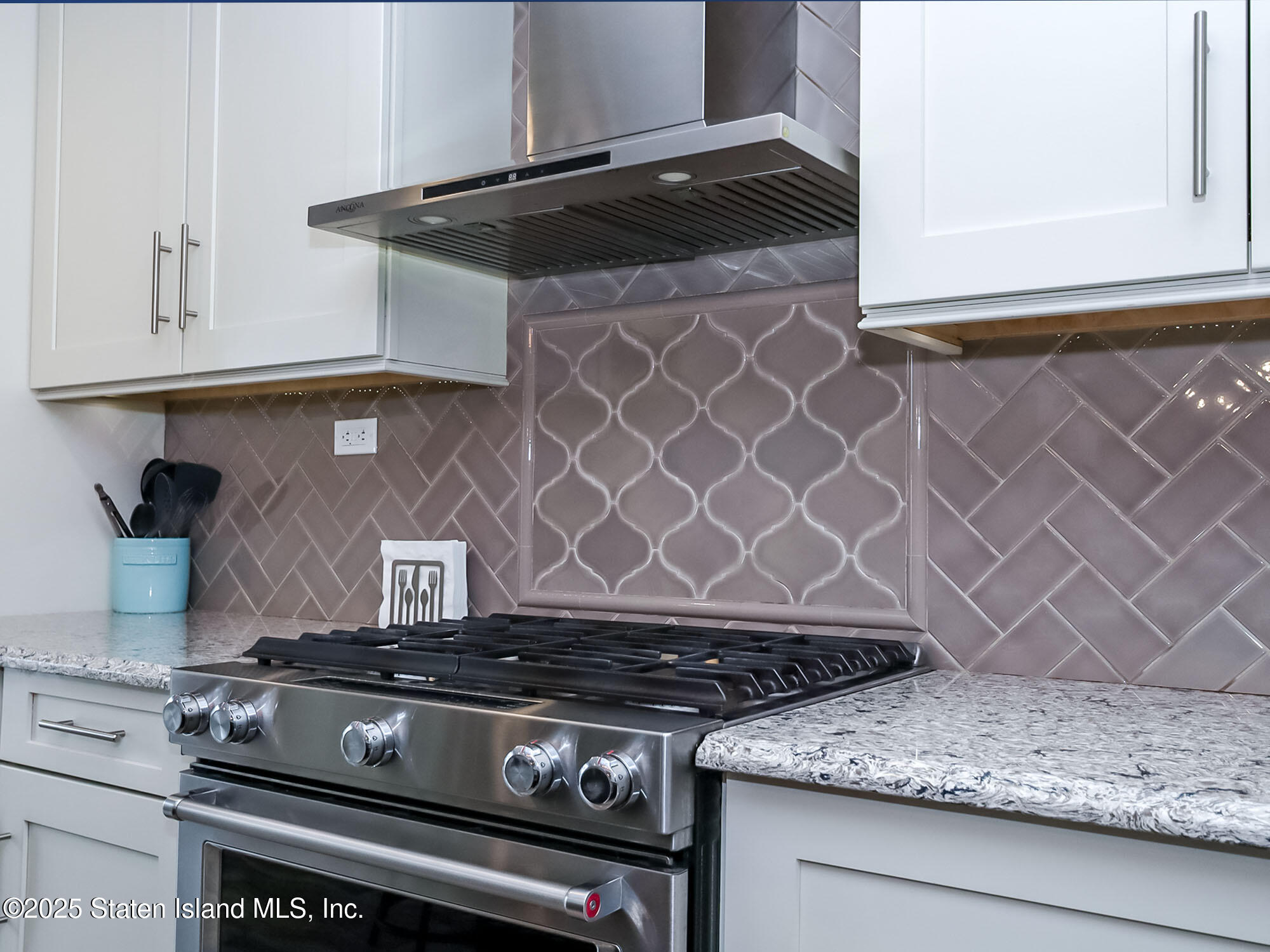 90 Scranton Avenue, Staten Island, New York image 12