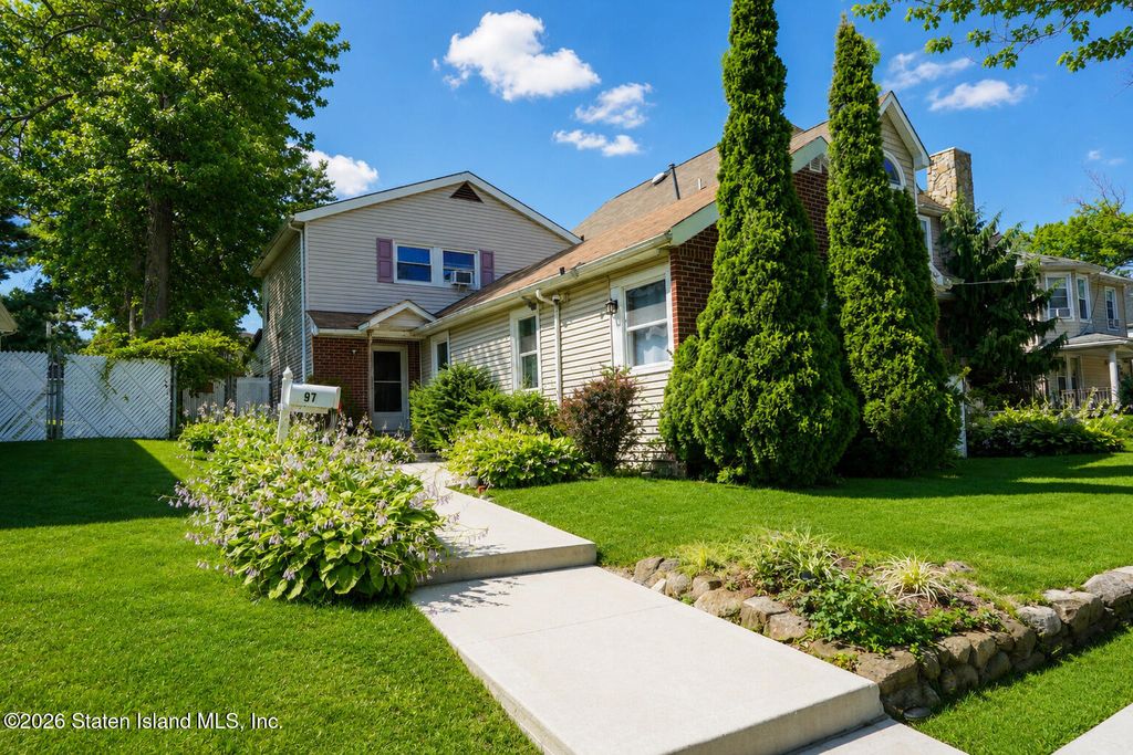 Photo of 97 Hillcrest Street, Staten Island, NY 10308 (MLS # 2603878)