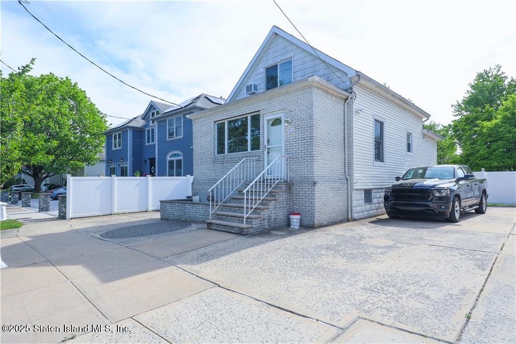 230 Bedell Avenue, Staten Island, New York image 4