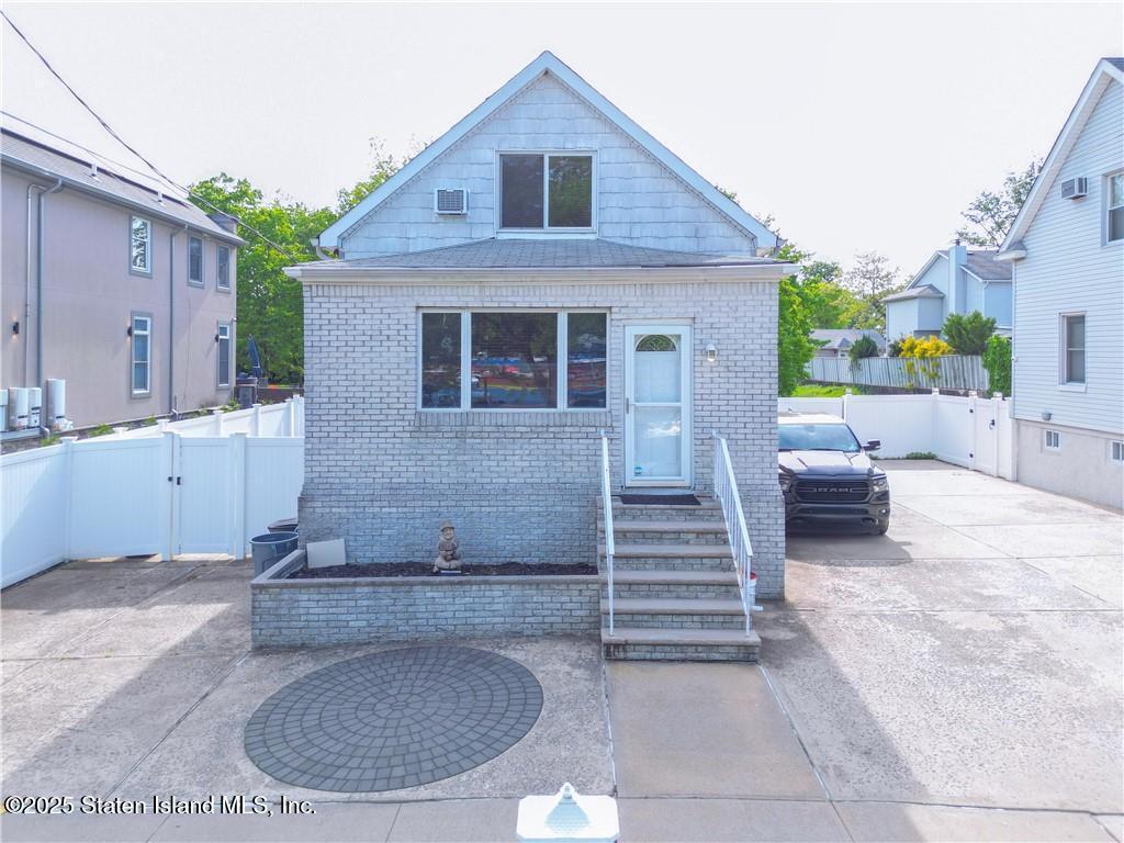 230 Bedell Avenue, Staten Island, New York image 3