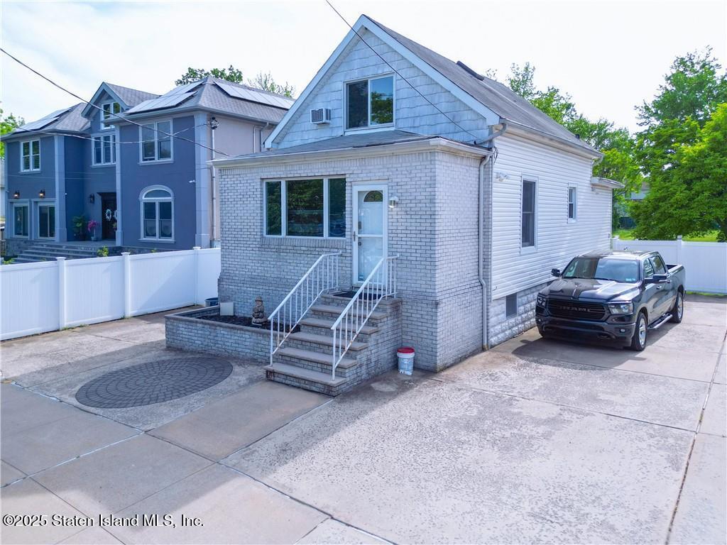 230 Bedell Avenue, Staten Island, New York image 5