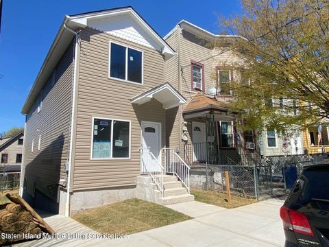 Photo of 89 Taft Avenue, Staten Island, NY 10301 (MLS # 2400036)