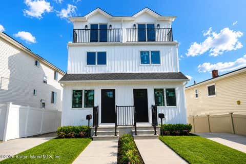 Photo of 210 Holden Boulevard, Staten Island, NY 10314 (MLS # 2604224)