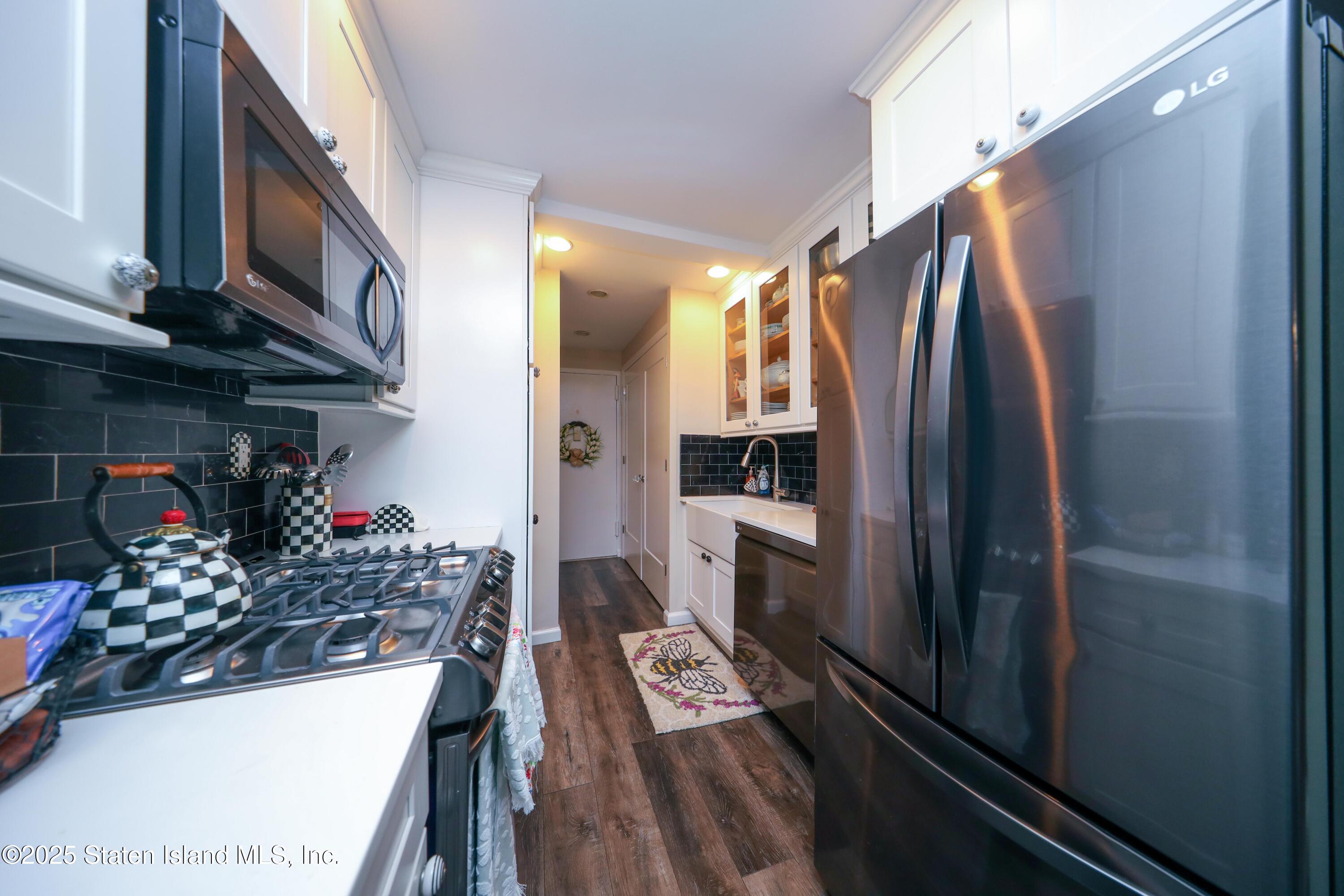 1100 Clove Road #3C, Staten Island, New York image 3