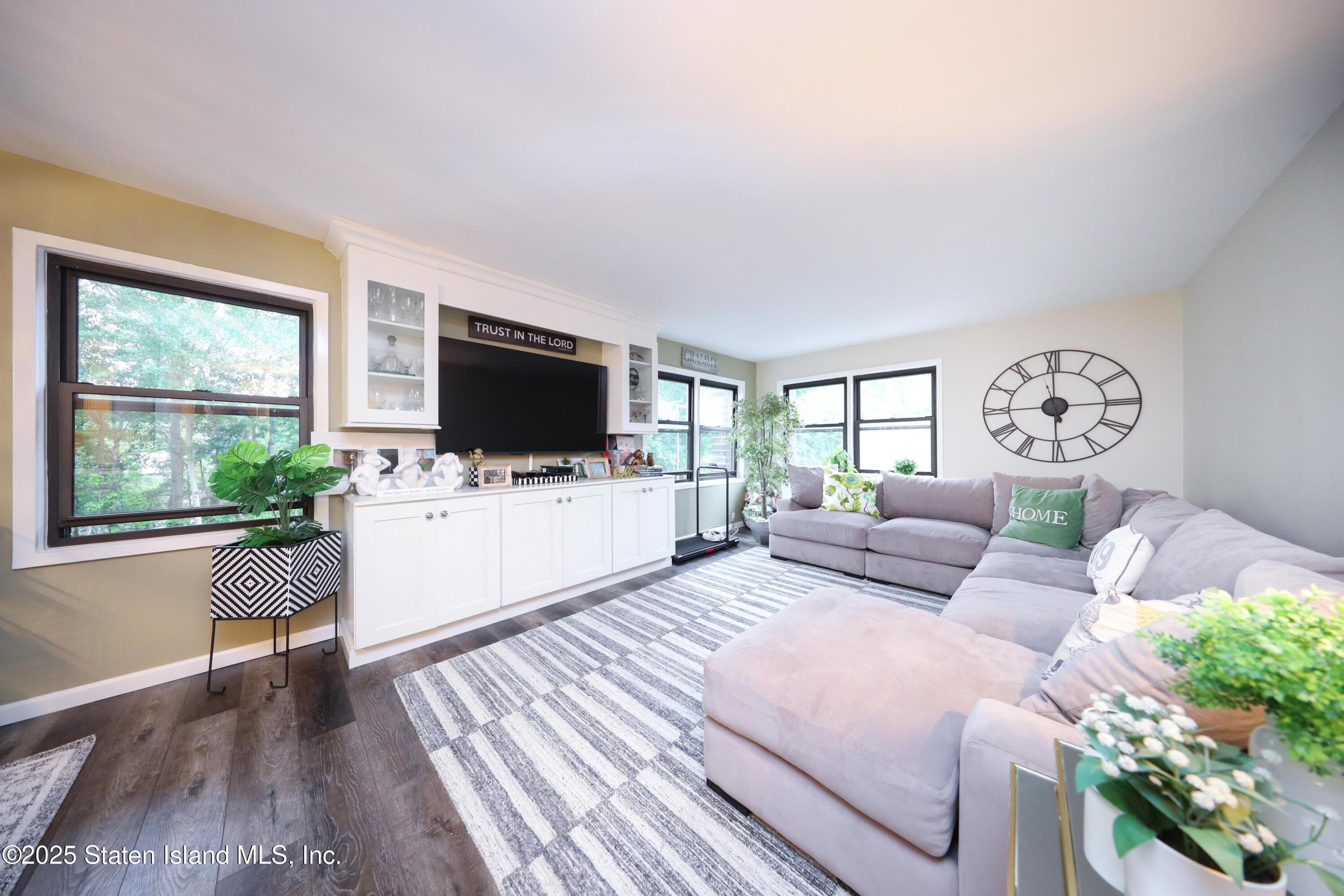 1100 Clove Road #3C, Staten Island, New York image 4