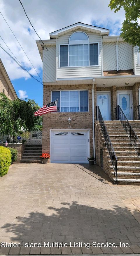 Photo of 35 Cranford Avenue, Staten Island, NY 10306 (MLS # 1163719)