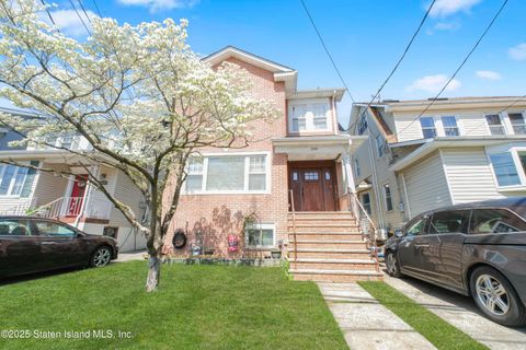 Photo of 338 Decker Avenue, Staten Island, NY 10302 (MLS # 2502308)
