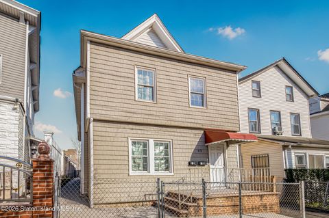 Photo of 45 Faber Street, Staten Island, NY 10302 (MLS # 2601936)