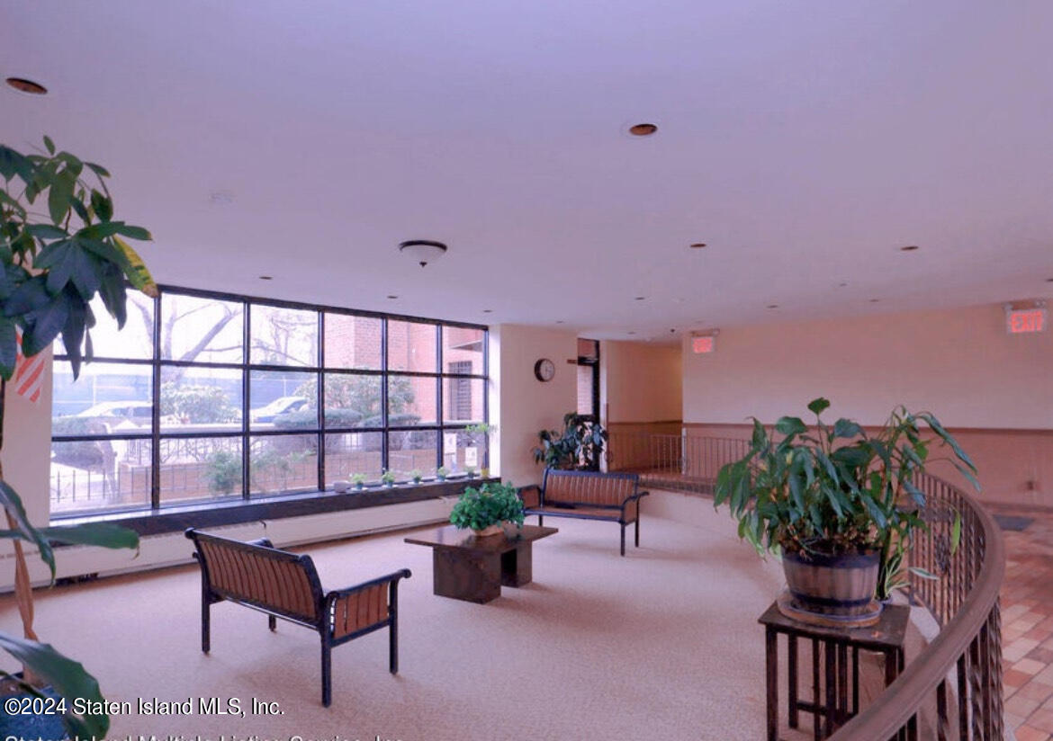 100 Colfax Avenue #3F, Staten Island, New York image 3