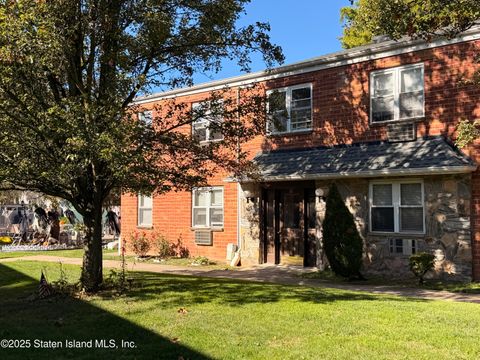 Photo of 18 Bay Terrace #1c, Staten Island, NY 10306 (MLS # 2506365)