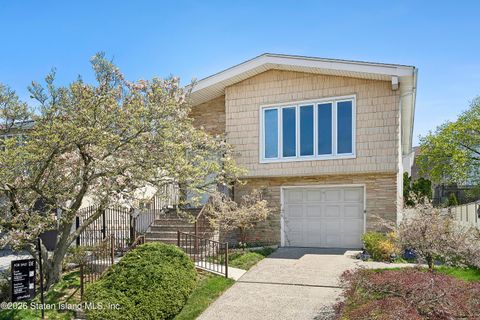 Photo of 29 Athena Place, Staten Island, NY 10314 (MLS # 2602683)