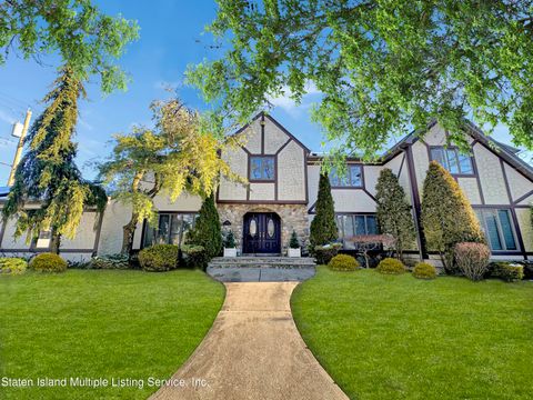 Single Family Residence in Staten Island NY 524 Sycamore Street.jpg