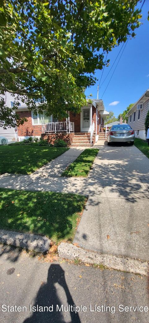 Photo of 159 Kell Avenue, Staten Island, NY 10314 (MLS # 1163668)