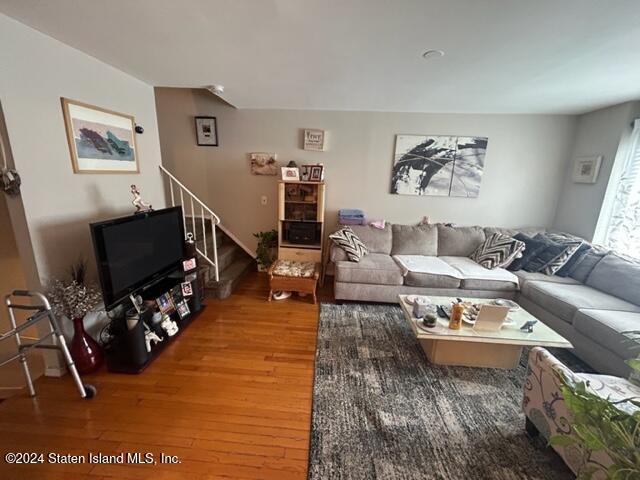 17 Tony Court, Staten Island, New York image 4