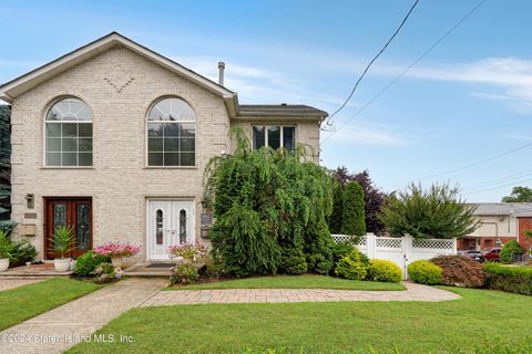 Photo of 1882 Richmond Road, Staten Island, NY 10306 (MLS # 2501710)