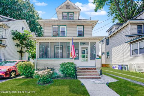 Photo of 155 Cortlandt Street, Staten Island, NY 10302 (MLS # 2503997)
