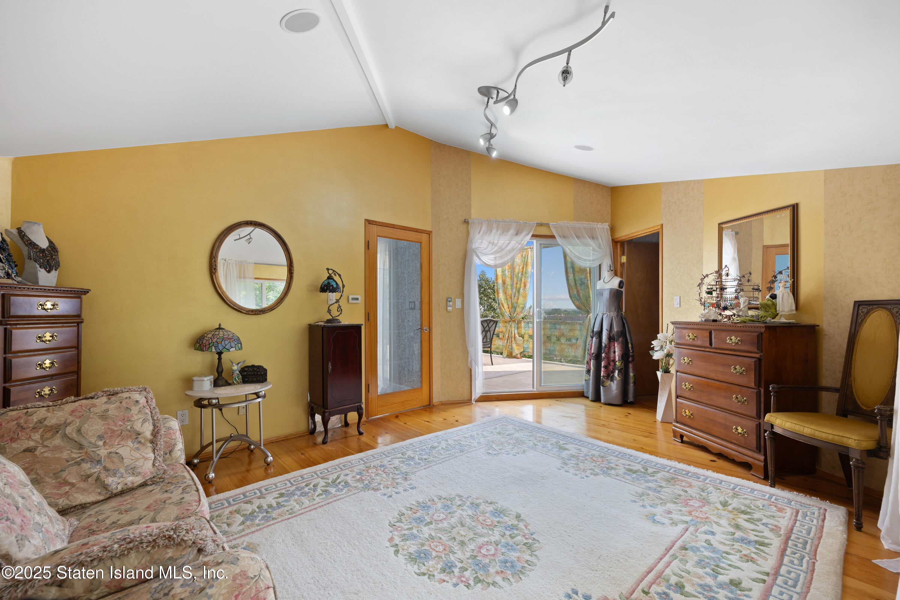 75 Longview Road, Staten Island, New York image 32