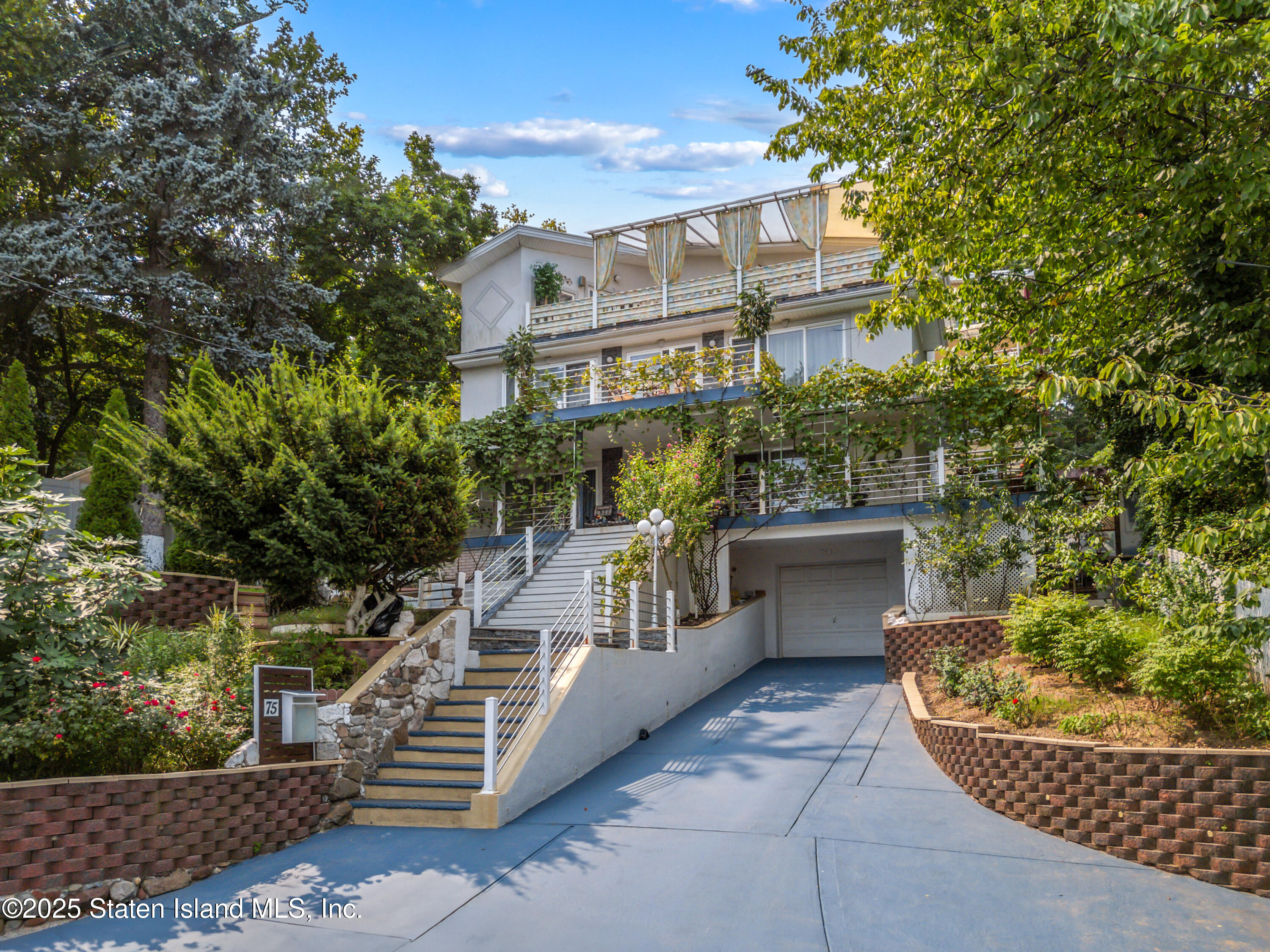 75 Longview Road, Staten Island, New York image 6
