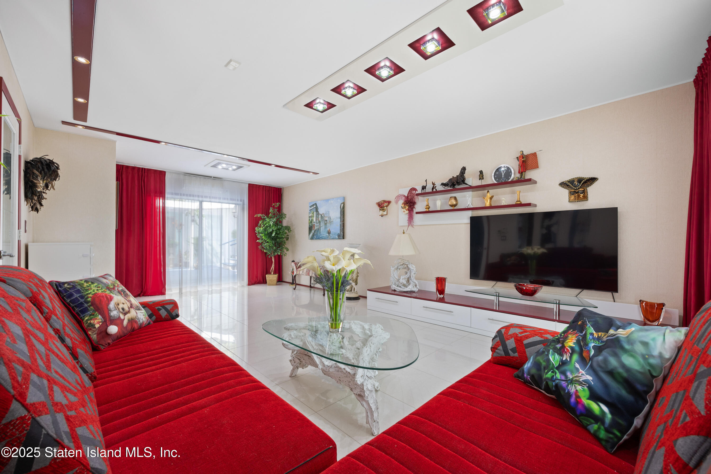 75 Longview Road, Staten Island, New York image 13