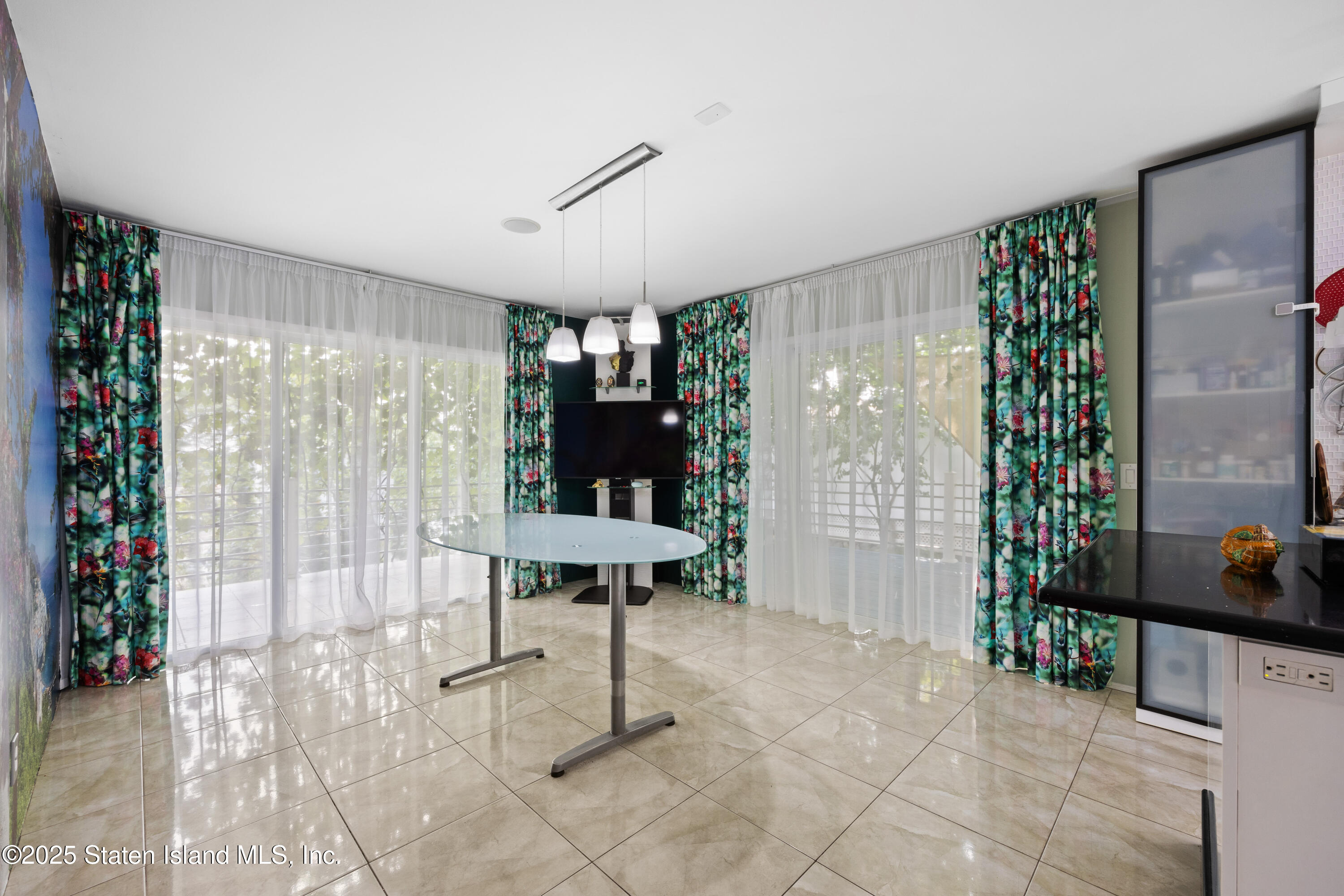 75 Longview Road, Staten Island, New York image 14