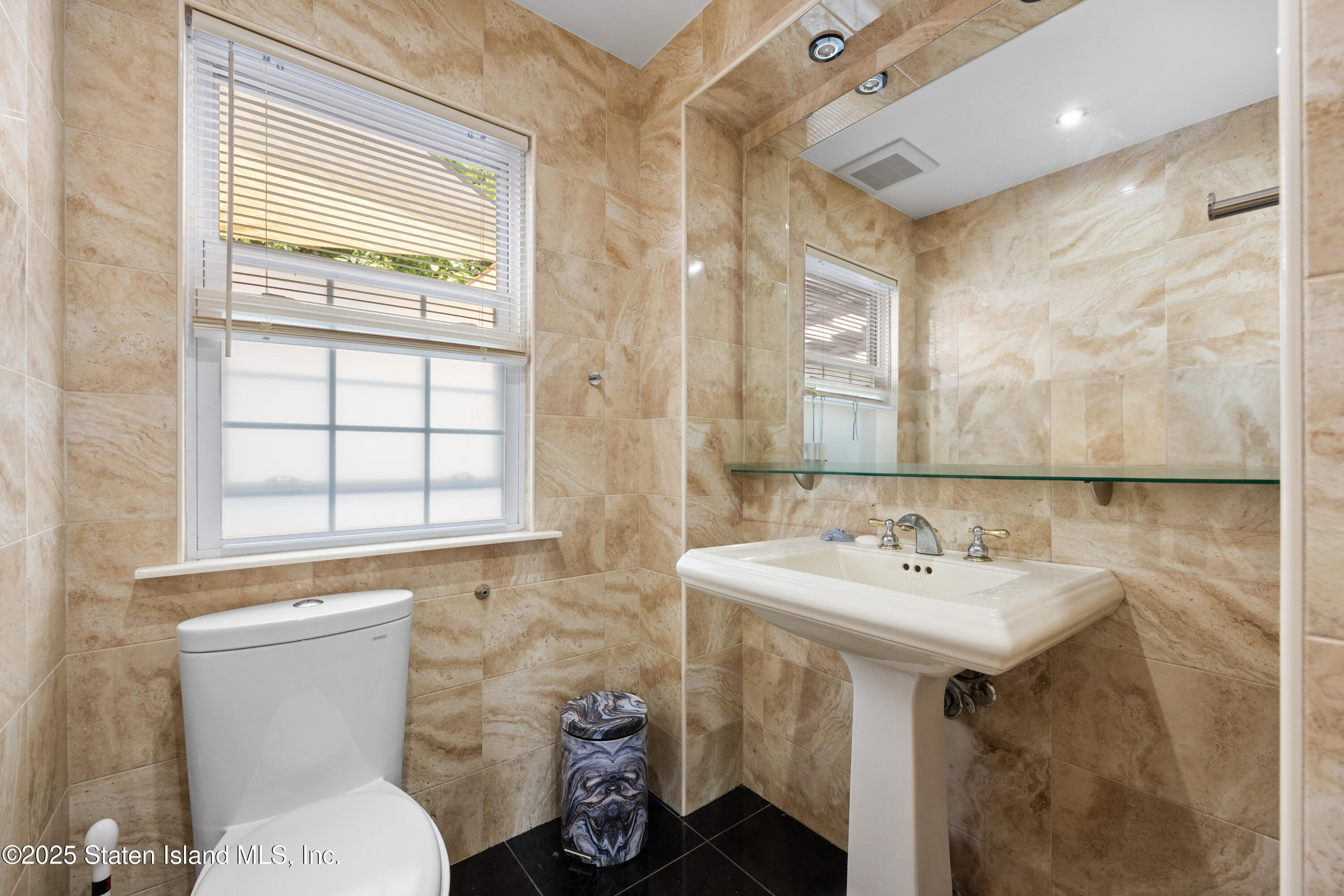 75 Longview Road, Staten Island, New York image 10