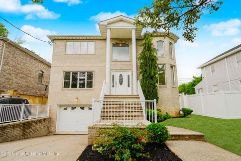 Photo of 30 Carlton Court, Staten Island, NY 10312 (MLS # 2503029)