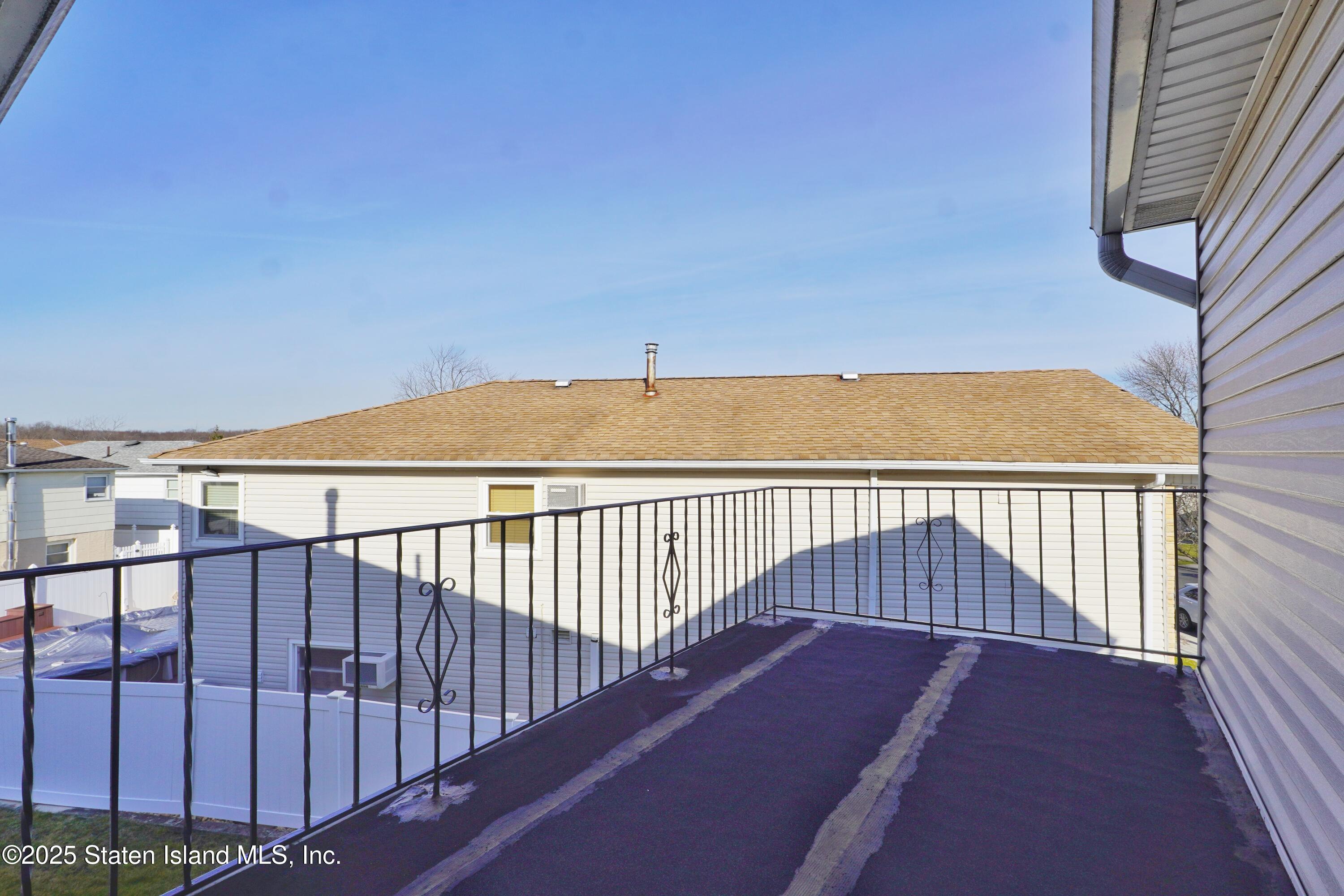 Staten Island, New York 10312, United States, 7 Bedrooms Bedrooms, ,2 BathroomsBathrooms,Residential,Active,2037