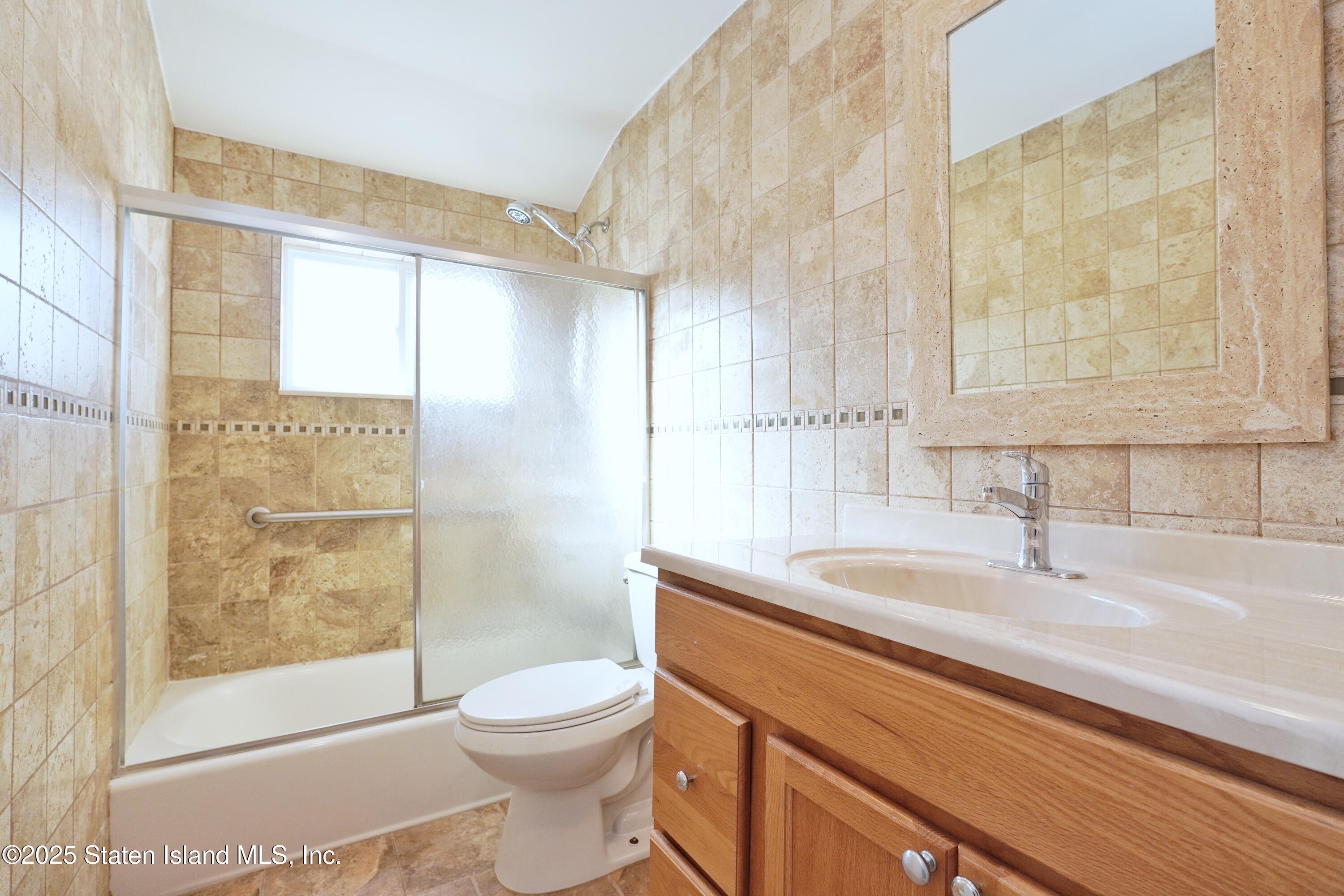 Staten Island, New York 10312, United States, 7 Bedrooms Bedrooms, ,2 BathroomsBathrooms,Residential,Active,2037