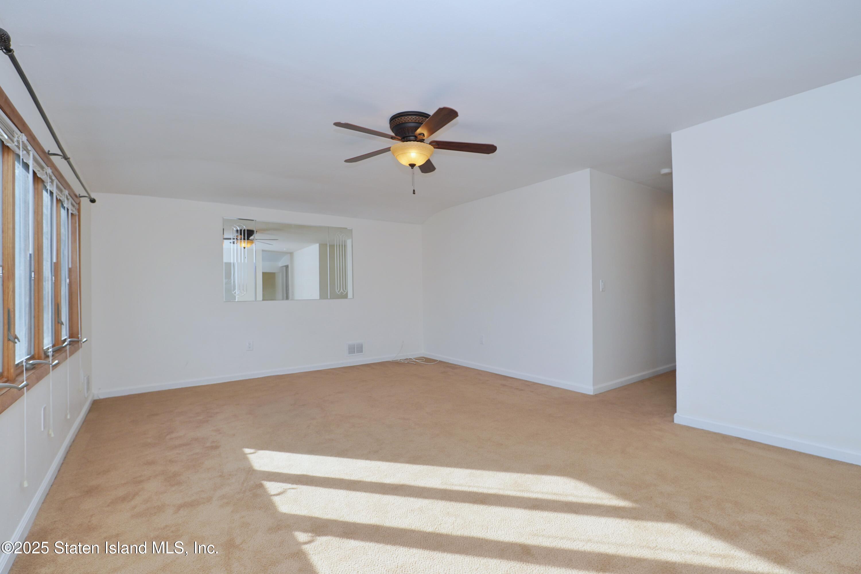 Staten Island, New York 10312, United States, 7 Bedrooms Bedrooms, ,2 BathroomsBathrooms,Residential,Active,2037