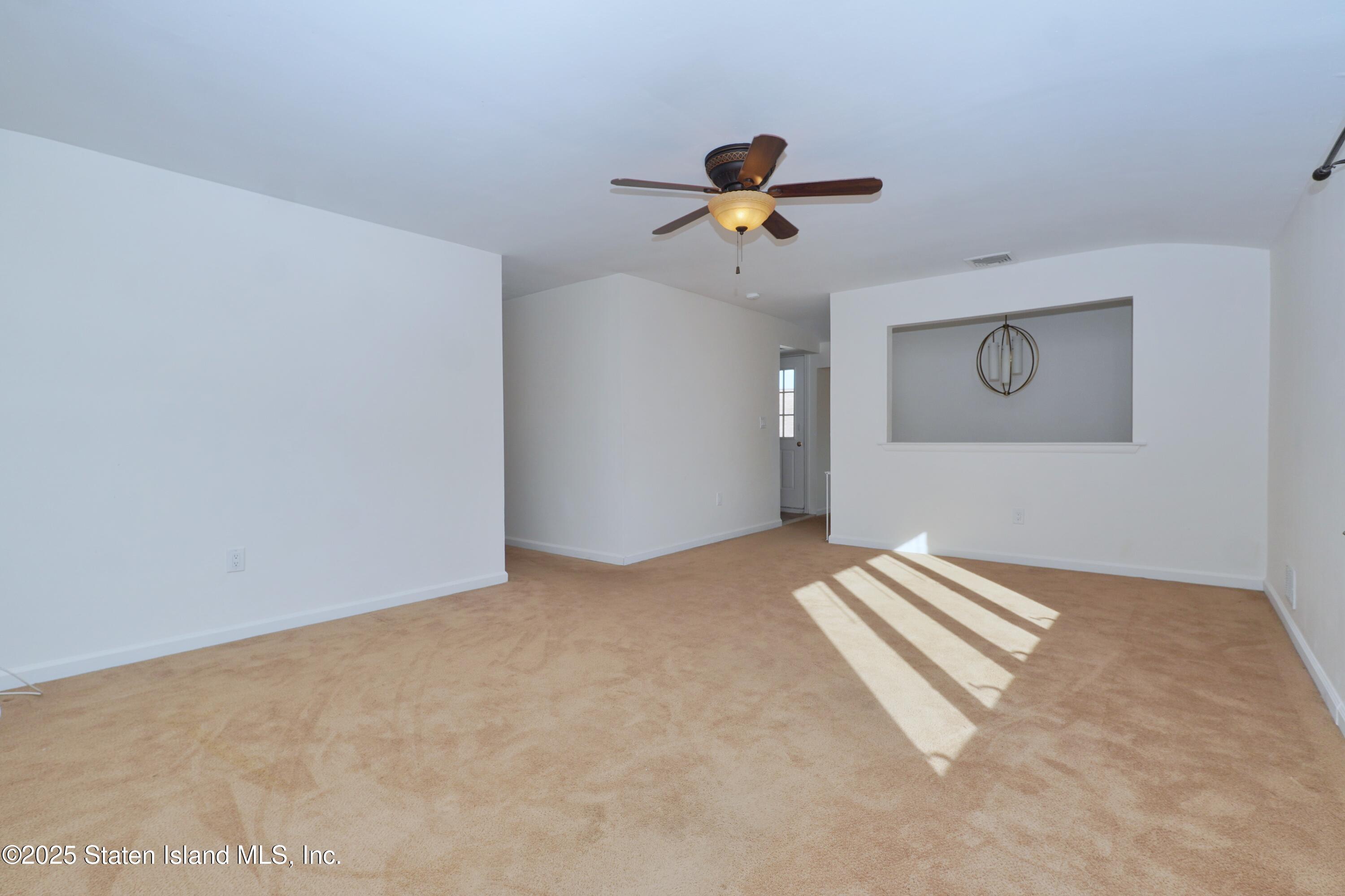 Staten Island, New York 10312, United States, 7 Bedrooms Bedrooms, ,2 BathroomsBathrooms,Residential,Active,2037