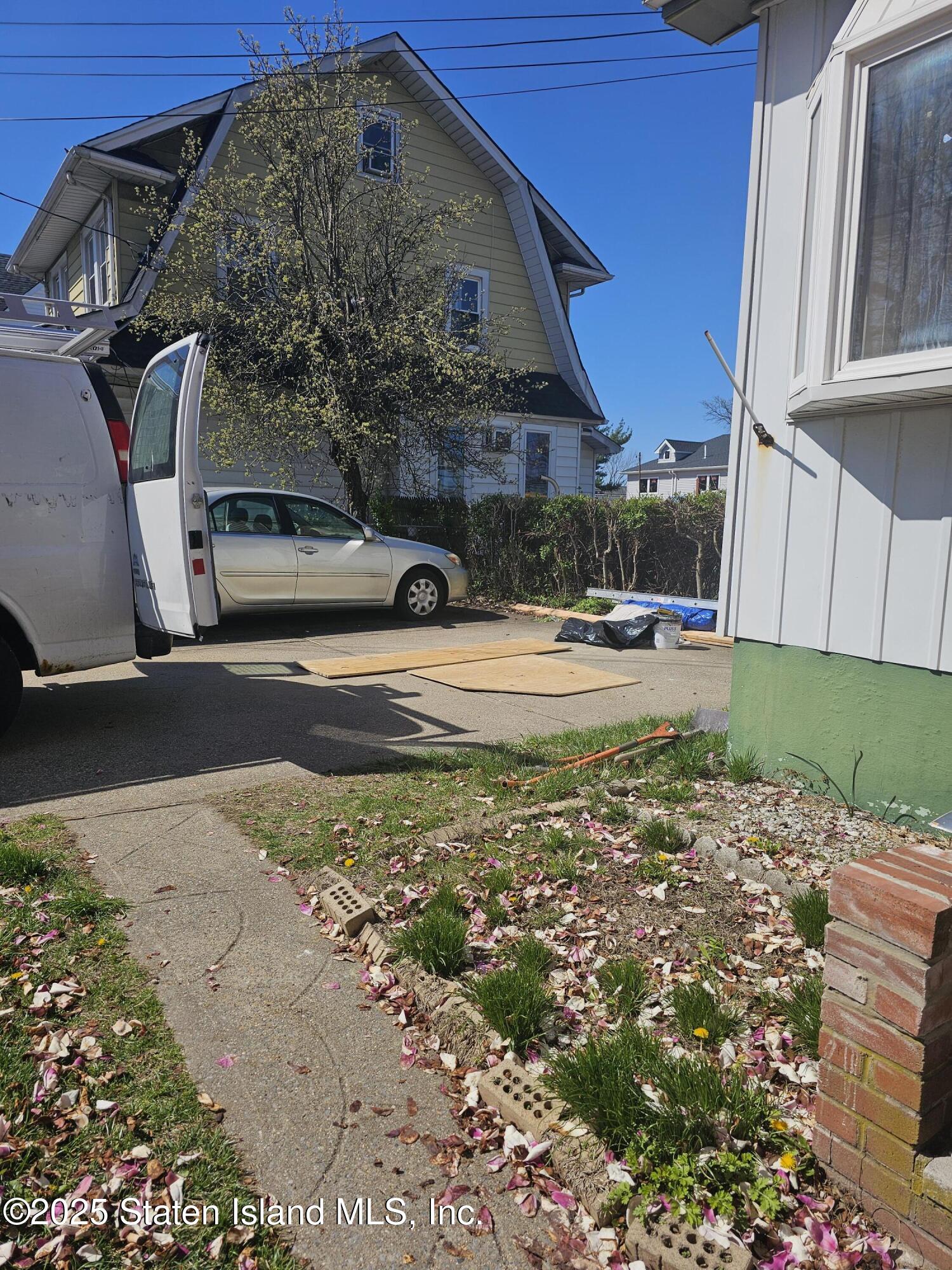 322 Morningstar Road, Staten Island, New York image 3