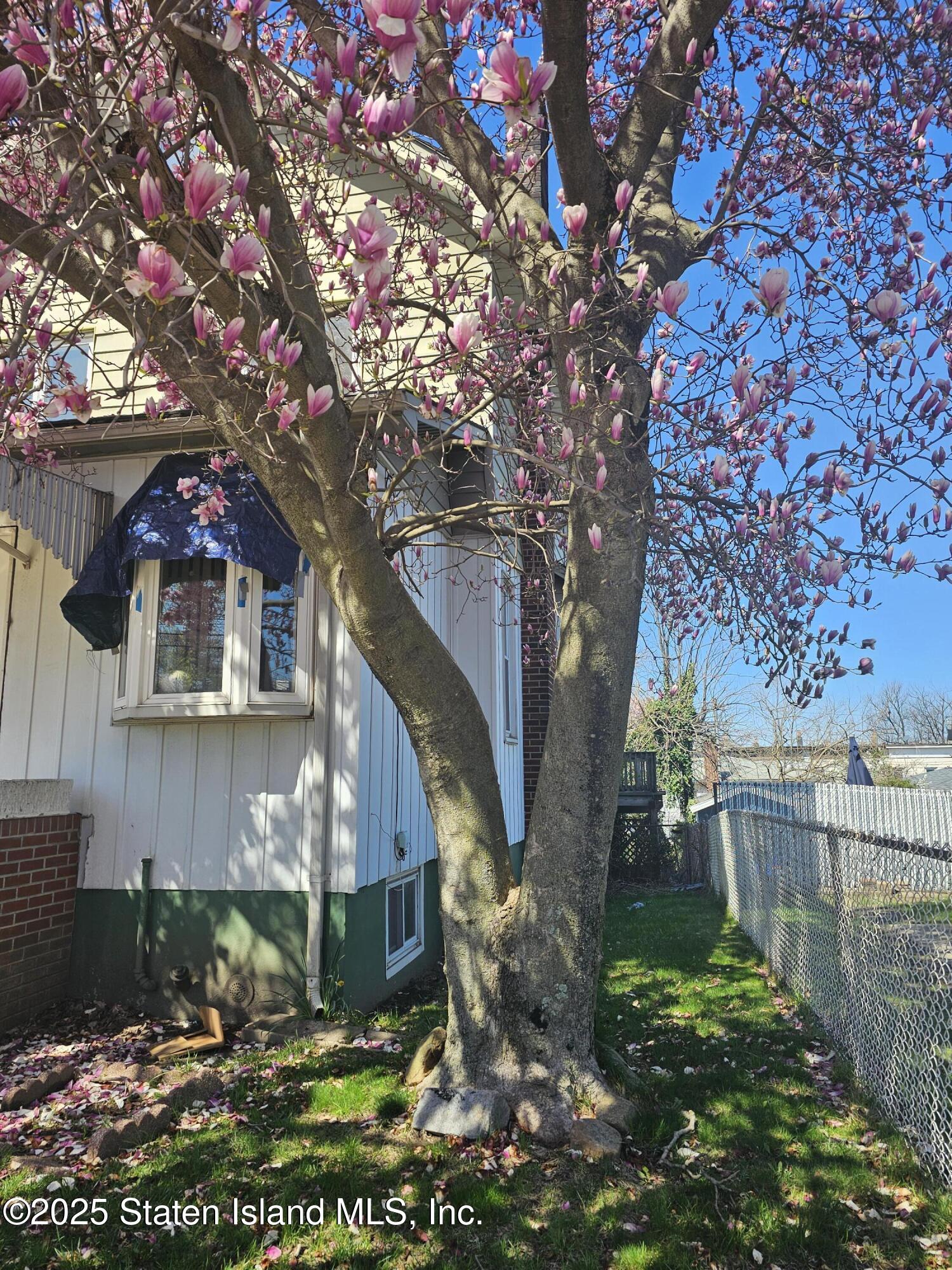 322 Morningstar Road, Staten Island, New York image 2