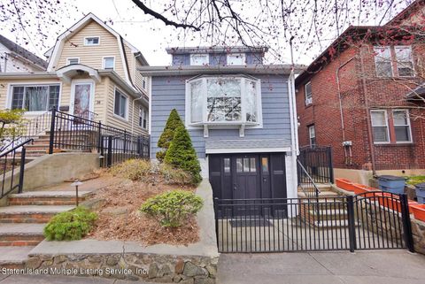 Photo of 32 University Place, Staten Island, NY 10301 (MLS # 1161030)