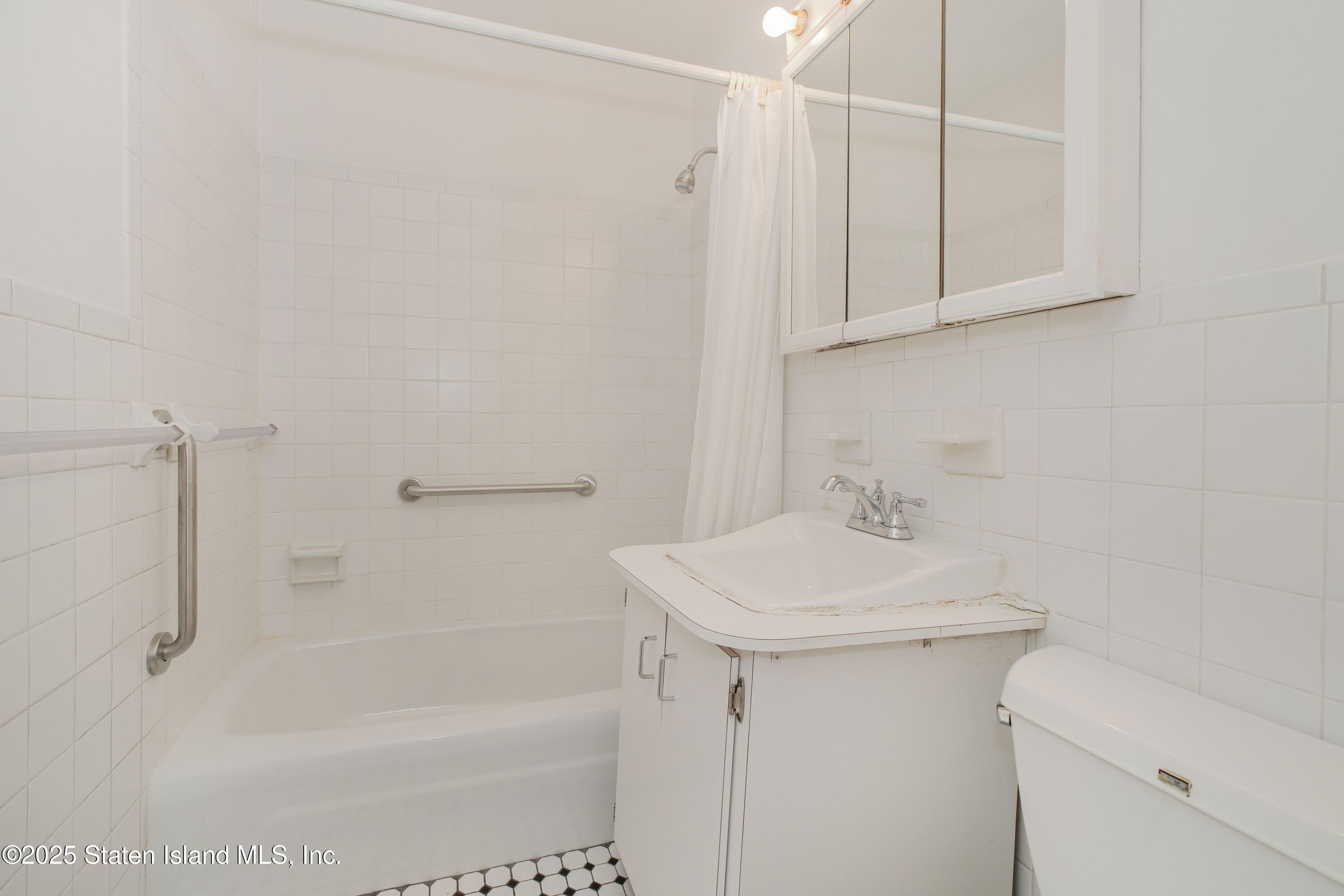 77 Fulton St St #7M, New York, New York image 9