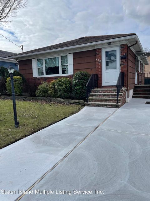 Photo for 242 Byrne Avenue, Staten Island, NY 10314 (MLS # 1158375)