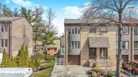 Photo of 291 Hillbrook Drive, Staten Island, NY 10305 (MLS # 2502272)