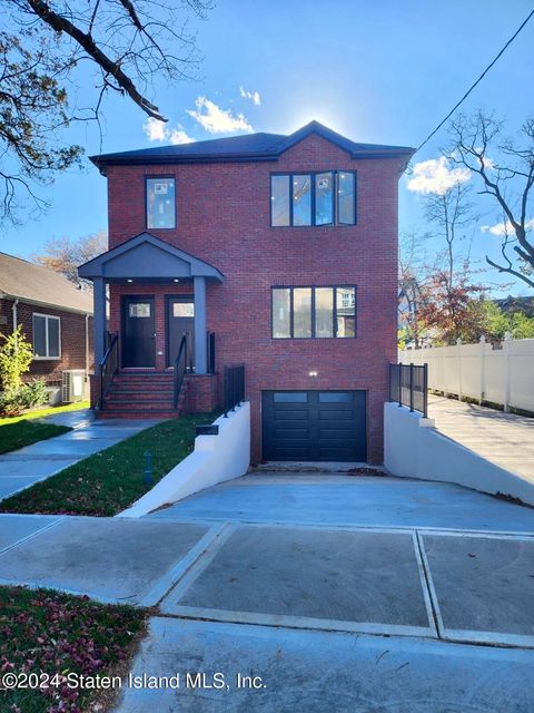 Photo of 3034 Richmond Rd, Staten Island, NY 10306 (MLS # 2401717)