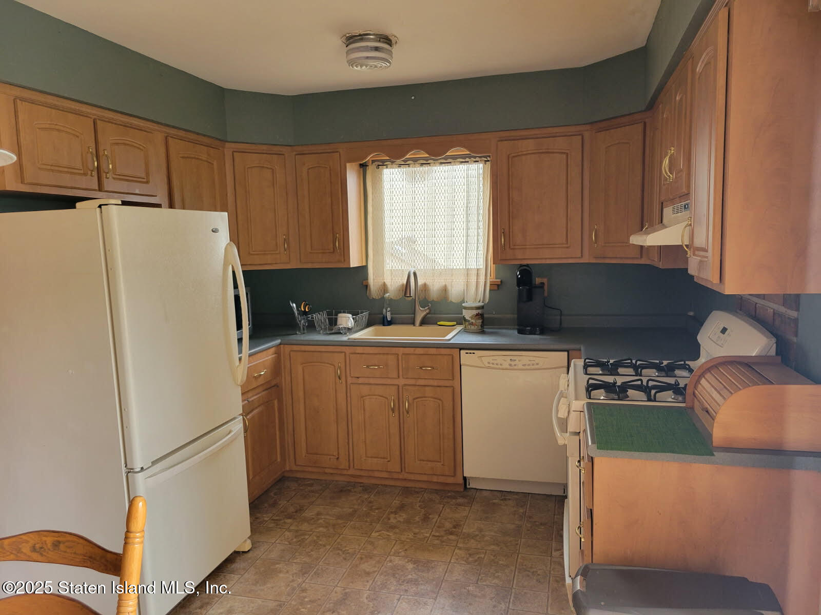 455 Cortelyou Avenue, Staten Island, New York image 6